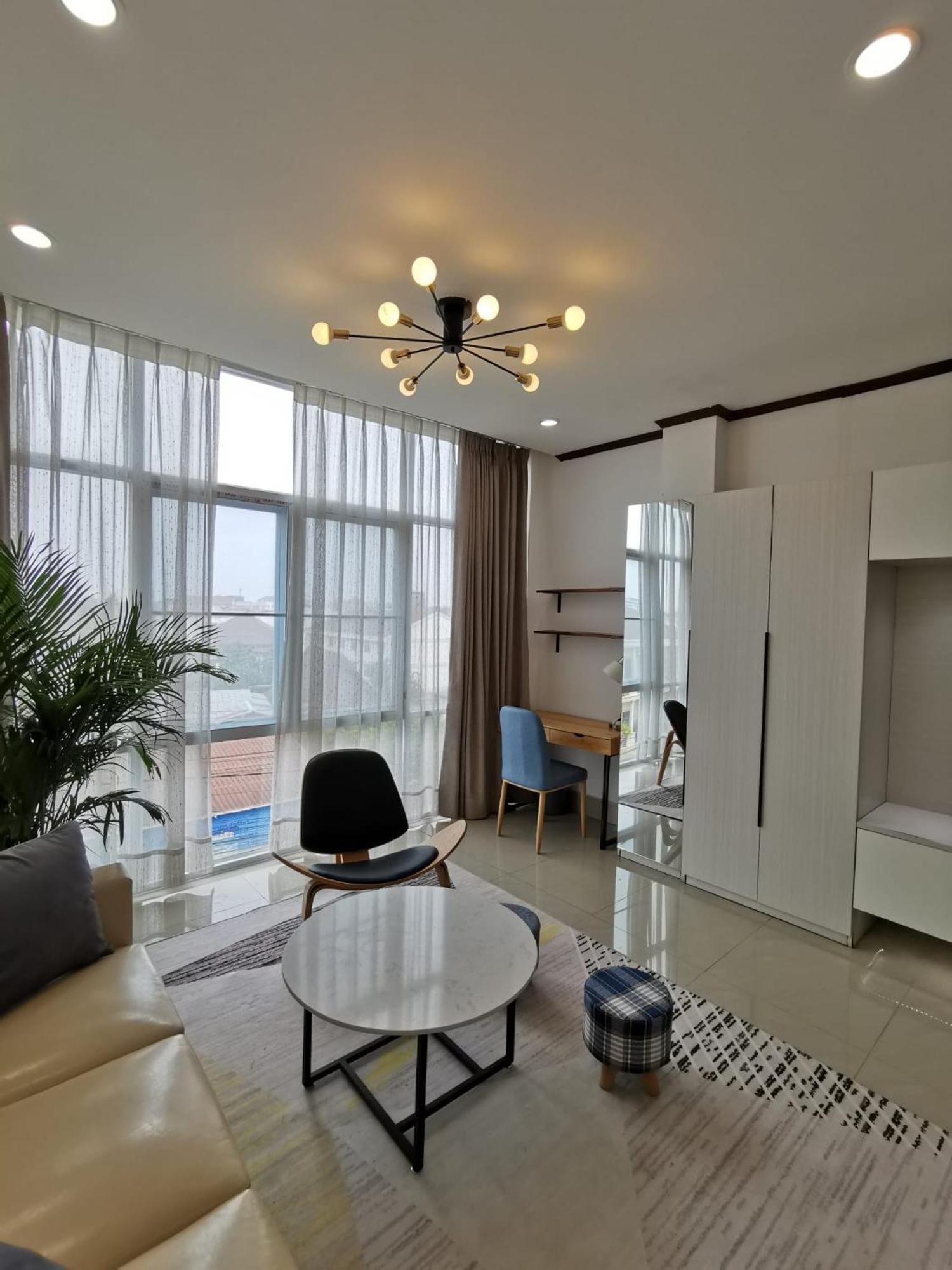 Artist Golden Loft Paris - Vientiane Homestay Duplex Triplex Экстерьер фото